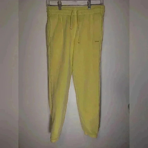 TNA Aritzia Sweatfleece Cozy Fleece  Boyfriend Fit Joggers Yellow Women's XS - Picture 1 of 4